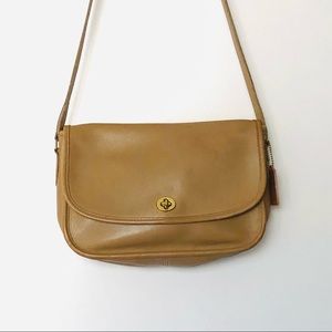 Vtg COACH CITY 9790  Camel Shoulder Crossbody Bag